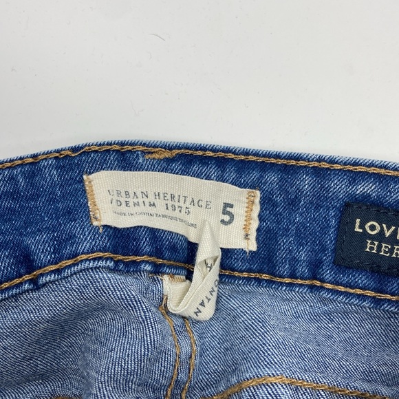 ✨3/$25✨ Urban Heritage Floral Denim Shorts - 5 - Picture 8 of 8